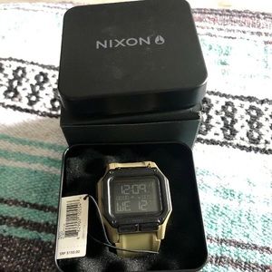 Nixon Regulus
